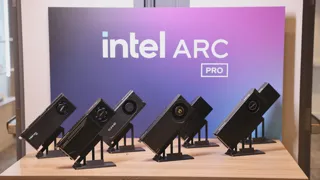 Intel Arc Pro B70 munkállomásba szánt videokártya