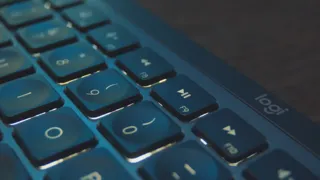 Logitech MX Keys S alacsony profilú billentyűzet